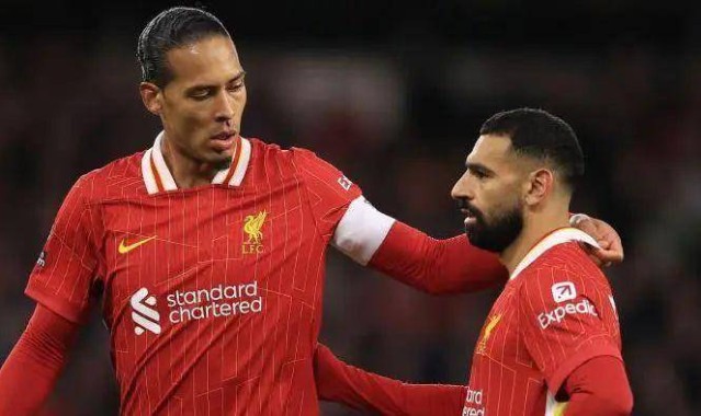 35万周薪再涨！阿诺德离队，利物浦豪赌萨拉赫范戴克最后一舞？