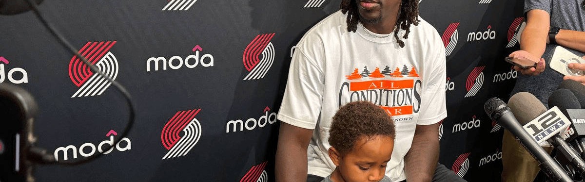 霍勒迪:杨瀚森表现像超级巨星 备受关注是应得的