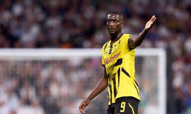 世俱杯-弗鲁米嫩塞对阵多特蒙德：大黄蜂进攻强劲，防线受伤病困扰