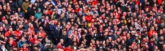 心态之战：红军五天失两冠，巴萨国米应对之法为何背道而驰？