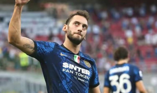 重磅！国米3000万核心或降价投奔穆帅，德甲冠军中场接班计划曝光！