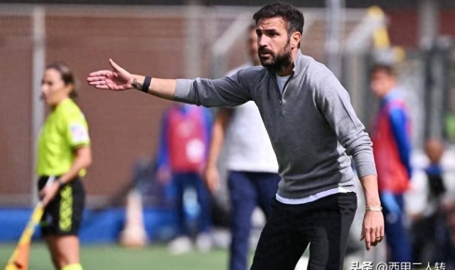 法布雷加斯点兵点将，科莫意甲引援狂潮，2000万锁定顶级中卫