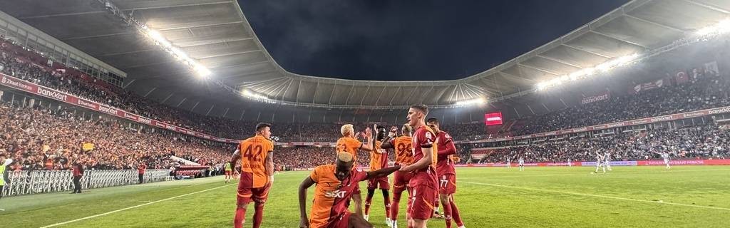 曼联重启奥西姆亨转会谈判：6300万英镑能否带来英超新星？