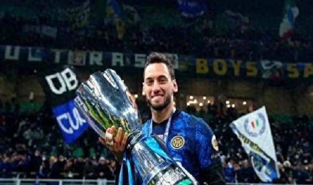 3000万到2000万！恰尔汗奥卢或转投费内巴切，国米盯上扎卡