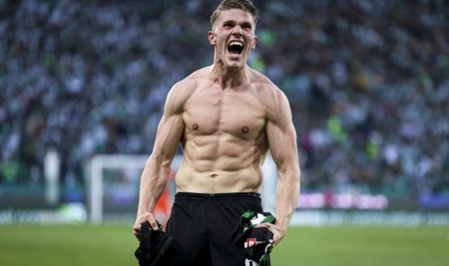 队报：巴黎主帅恩里克无意引进约克雷斯，曼联还在大力追求