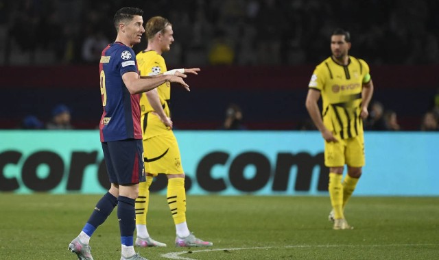 莱万伤愈强行复出！巴萨欧冠梦碎，队友怒批引发锋线大地震