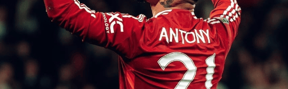 曼联抬价清洗安东尼！前教练直言：我当他是儿子，但绝不引进！