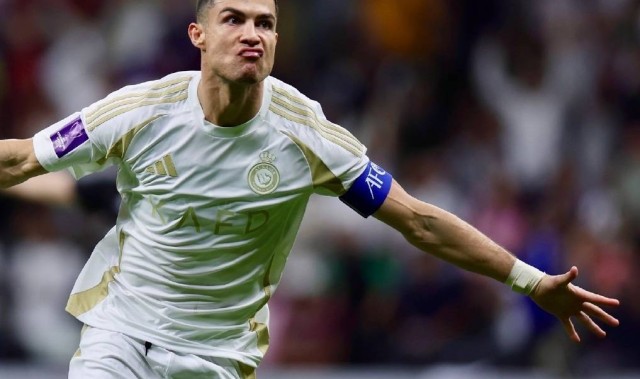 曼城被爆冷，然后C罗就赢了？沙超也在五大联赛？