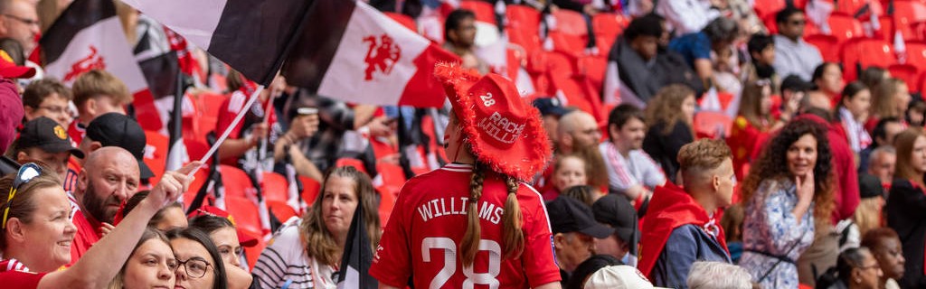 曼联2-0刺杀维拉欧冠梦！红魔末轮“回光返照”，埃梅里饮恨老特拉福德！