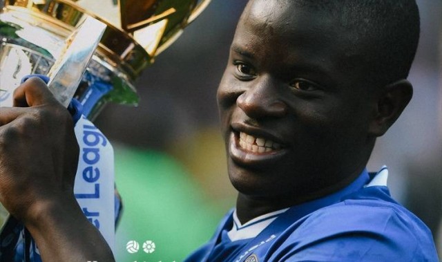 切尔西官方祝坎特34岁生日快乐，球员效力蓝军7年斩获6冠