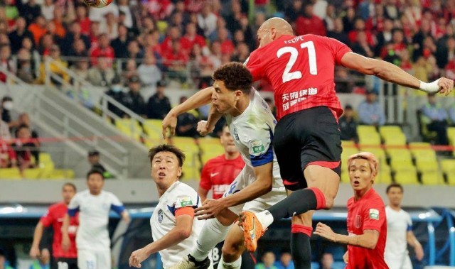 喜讯！成都蓉城跟24岁的法甲王牌国脚签约，热身赛亮相表现不俗