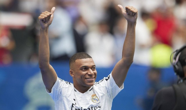 事实证明，皇马7号可以卖了，姆巴佩已经把中路踢成了左路