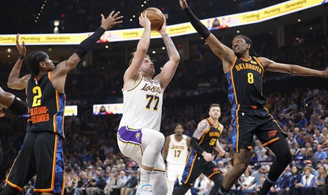 东契奇30+7+6詹姆斯19+3+7 湖人大比分胜雷霆