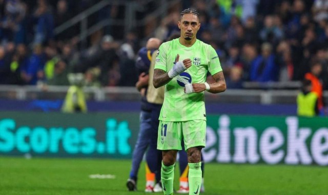 巴萨神锋拉菲尼亚续约引发的谜团背后，隐藏着王朝重建的宏伟蓝图