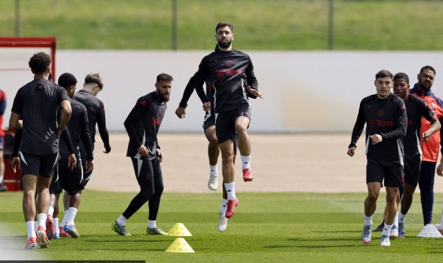 曼联、切尔西和热刺为何周五晚同时出战？赛程调整背后的秘密