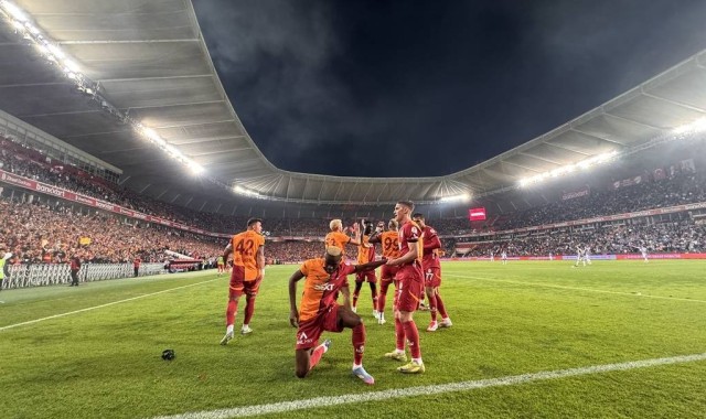 奥斯梅恩情定老特拉福德！曼联欲用“水货”换神锋？6300万镑不是梦！